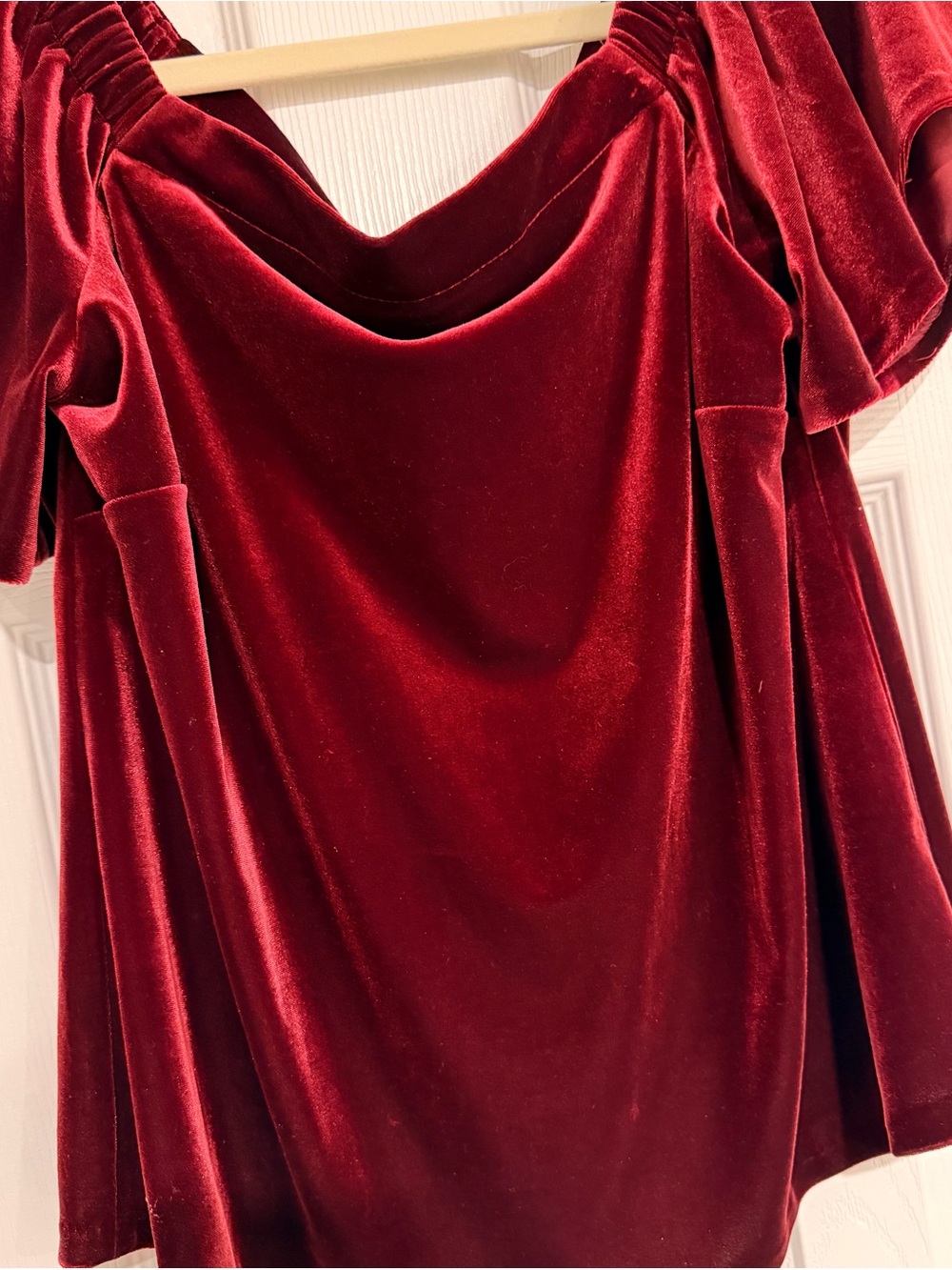 White House Black Market Velvet Off-Shoulder Blouse in Burgundy NWT - Picture 7 of 10